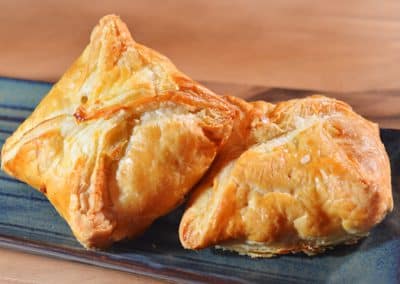 พายไก่เห็ด - Puff & Pie เบเกอรี่ และของว่างอร่อยๆ จากครัวการบินไทย